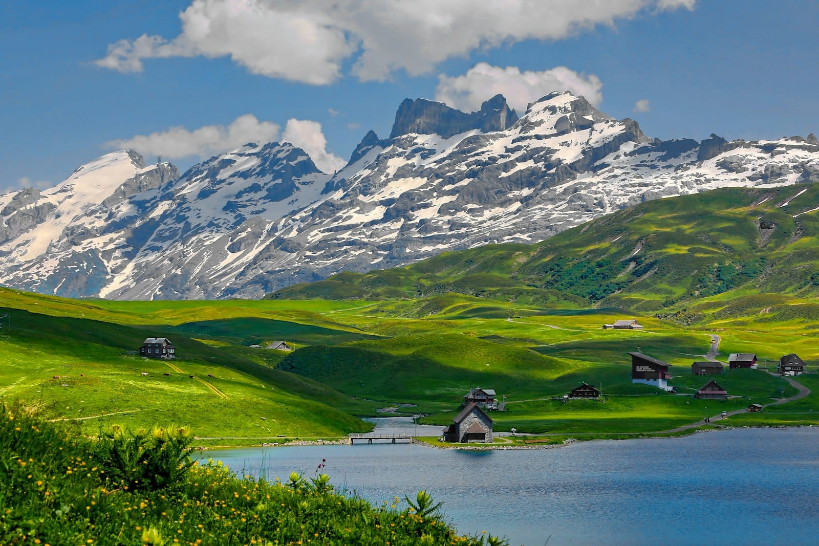 Region Grossraum Zürich mit See und Bergen